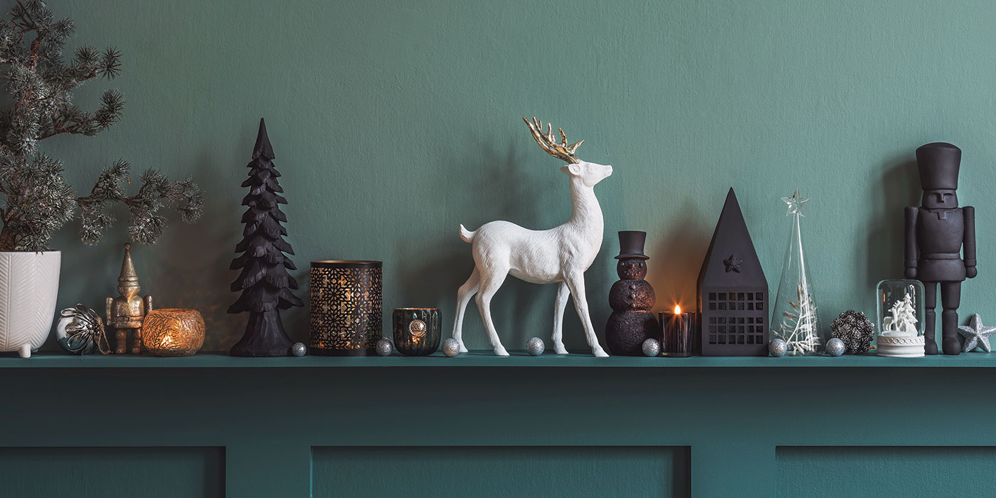 How to add Christmas drama to your walls