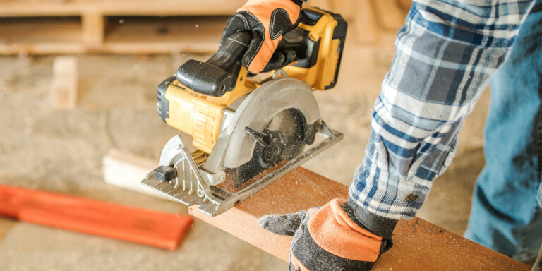 Must-have tools for drywall and insulation projects