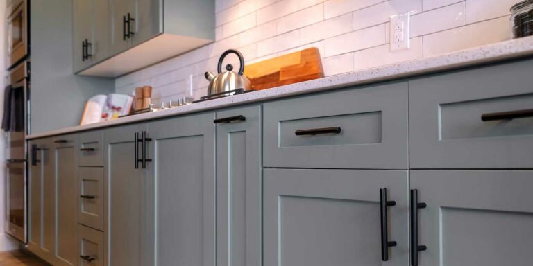 Ajoutez du style à votre cuisine avec des poignées d’armoire élégantes