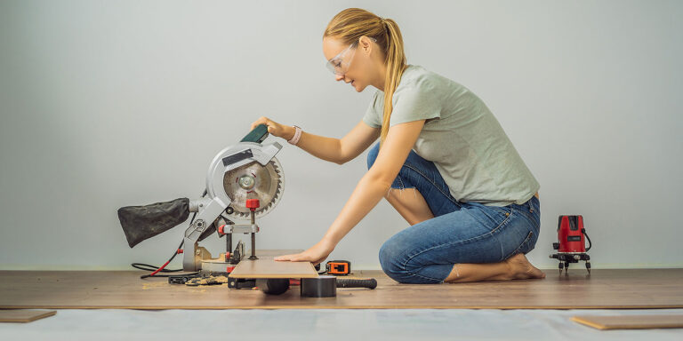 How to cut wood flooring