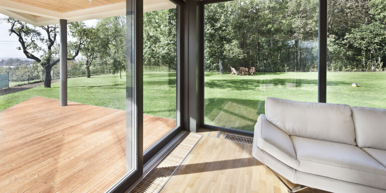 The Seamless Transition: Blurring the Lines