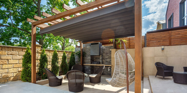 The Modern Timber Pergola: How to Add Style, Privacy, and Function in Your Backyard